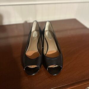 Alfani Elegant Navy Shiny Pebbled Peep-Toe Women's Shoes with silver rim on heel